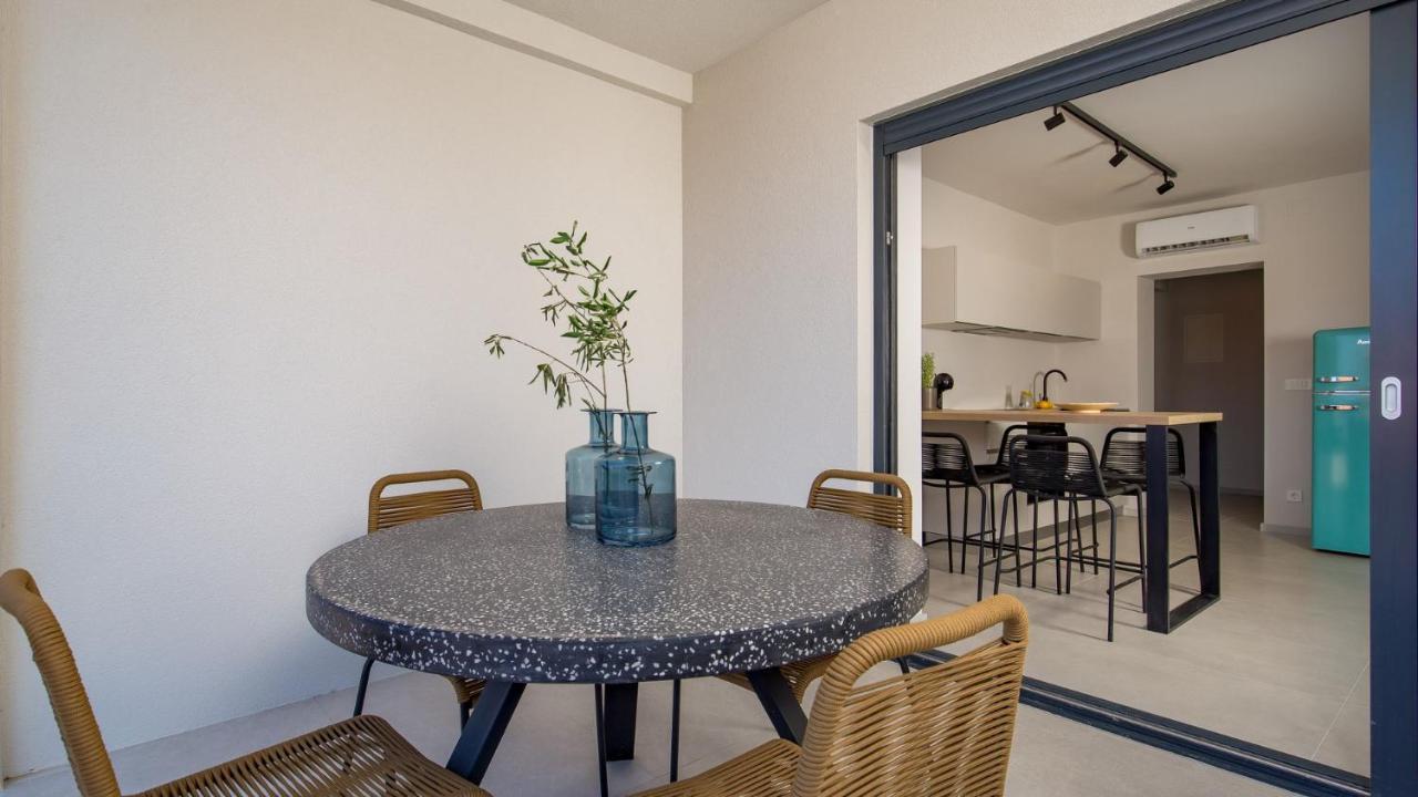 Apartments Villa Frankola With Swimming Pool Цриквеница Экстерьер фото