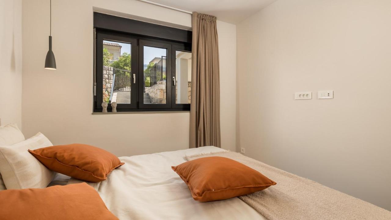Apartments Villa Frankola With Swimming Pool Цриквеница Экстерьер фото
