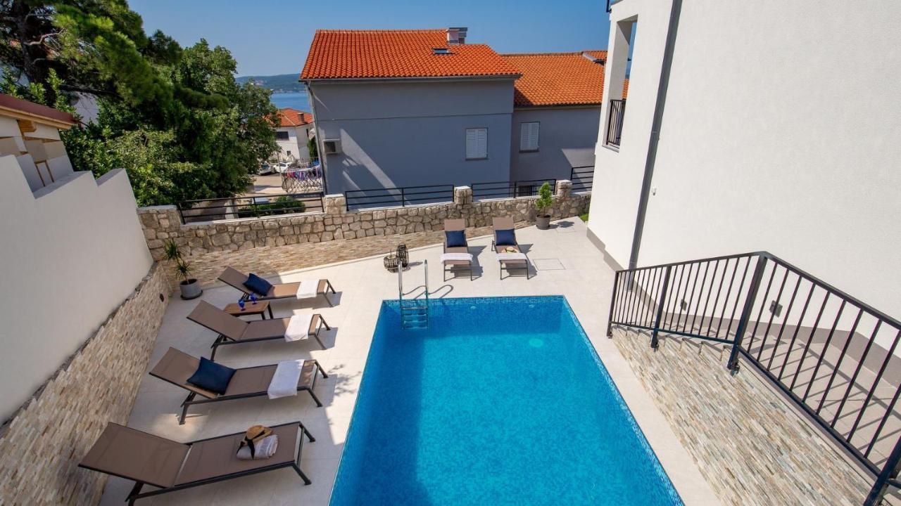 Apartments Villa Frankola With Swimming Pool Цриквеница Экстерьер фото