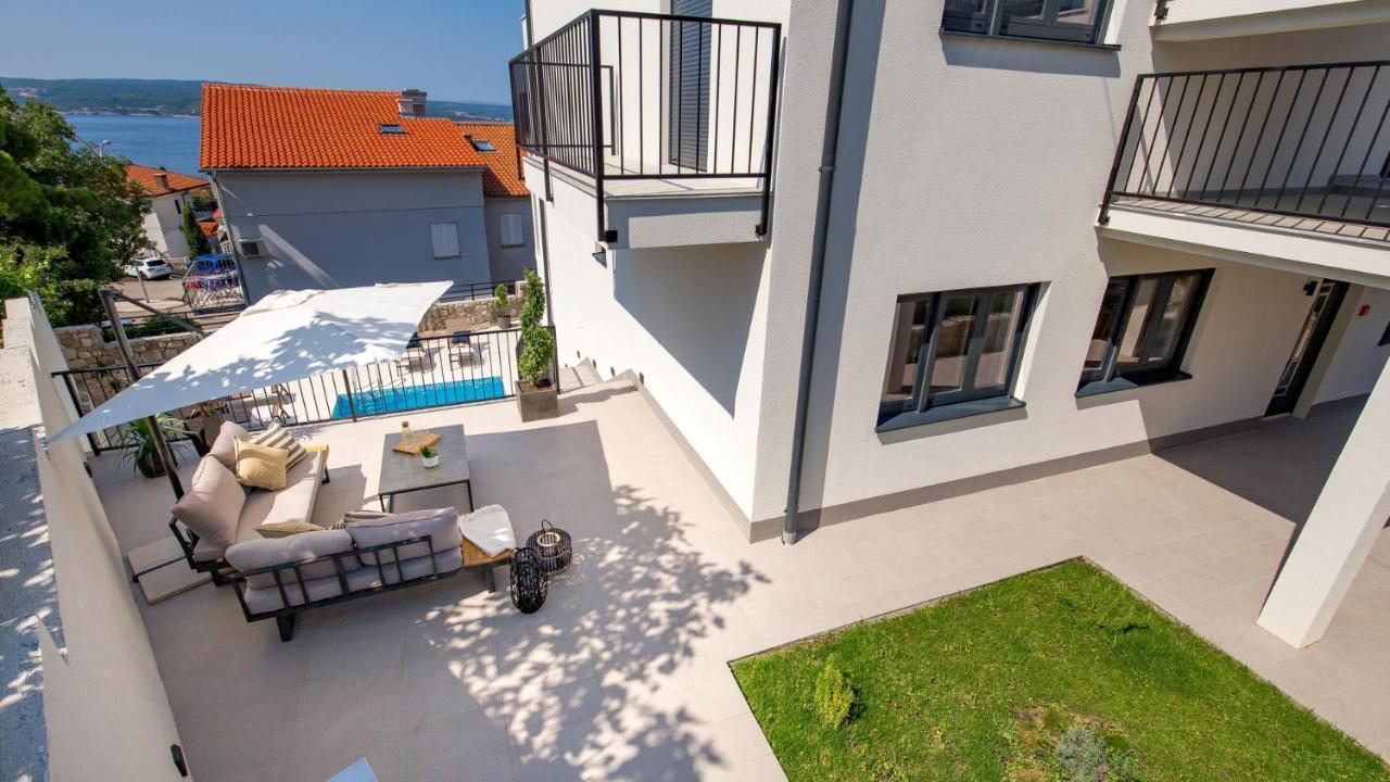 Apartments Villa Frankola With Swimming Pool Цриквеница Экстерьер фото