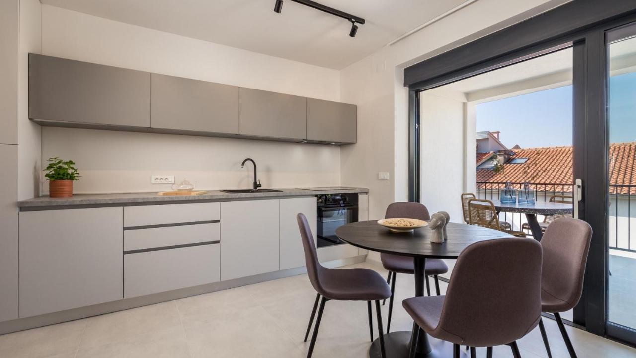 Apartments Villa Frankola With Swimming Pool Цриквеница Экстерьер фото